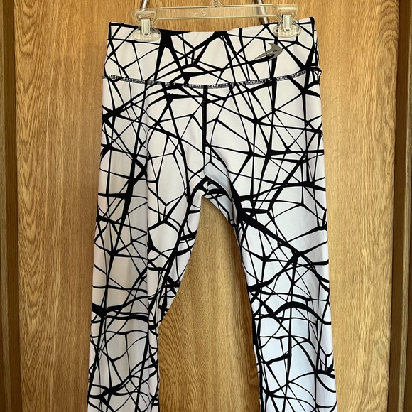 Women’s Compression Z Leggings | Size Medium - Picture 3 of 8